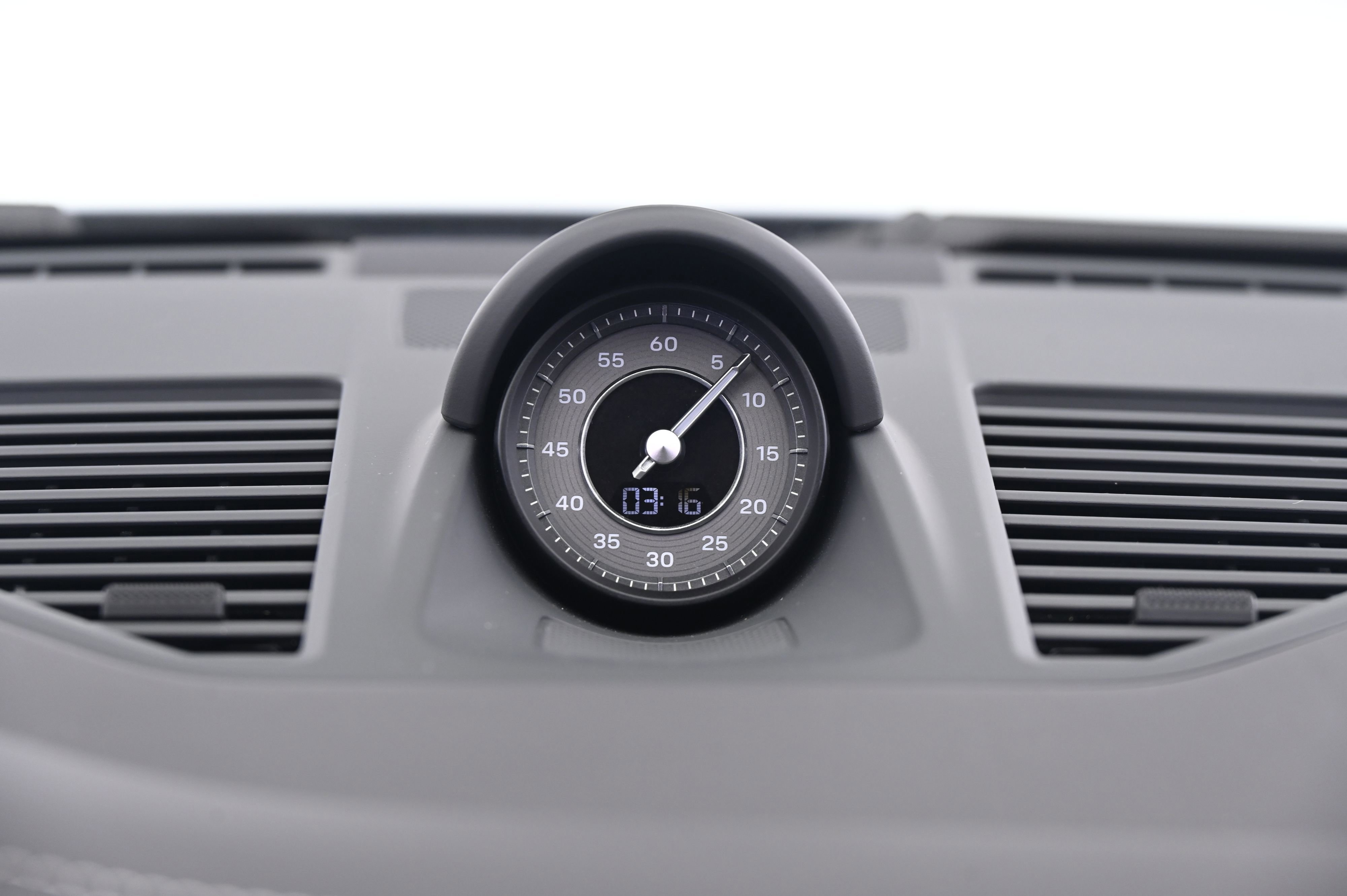 Used 2021 Porsche 911 Turbo image 29