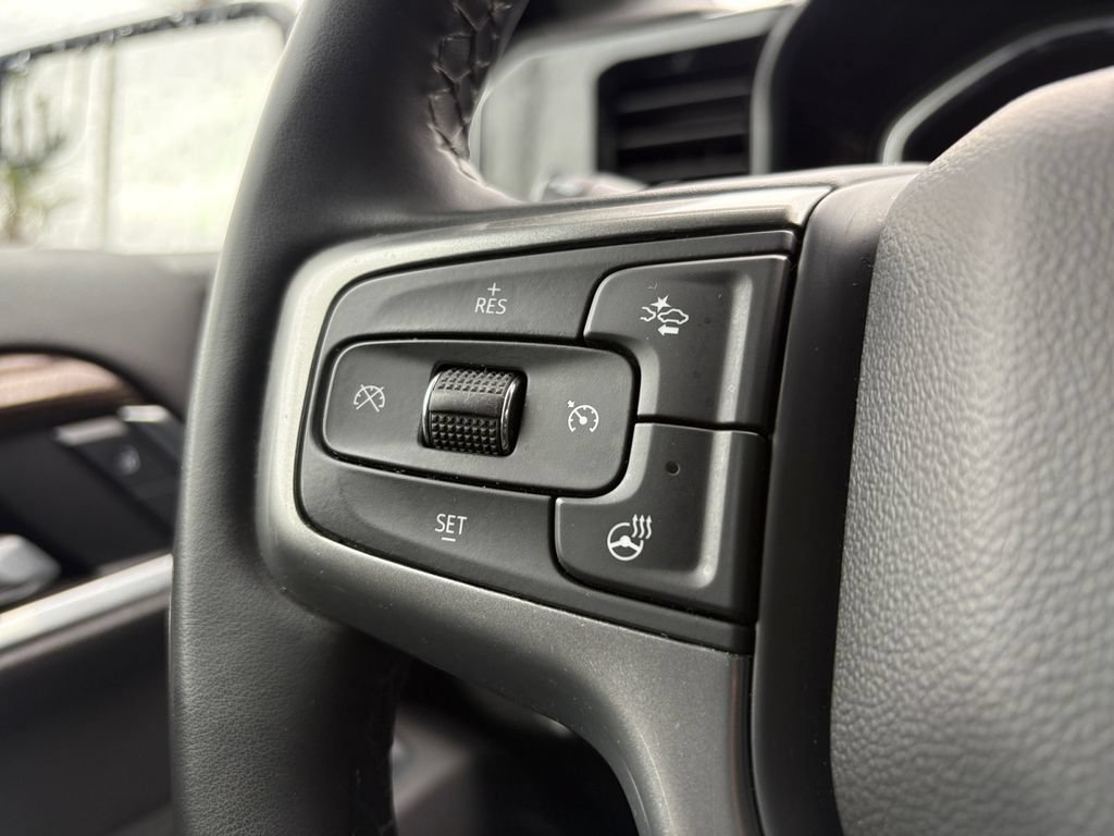 Used 2025 Chevrolet Silverado 1500 LT RWD image 16