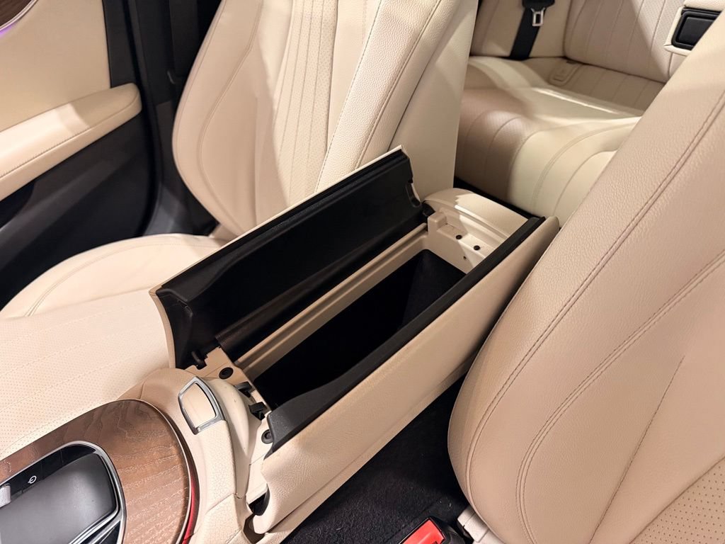 Used 2022 Mercedes-Benz E 350 Sedan w/ AMG Line Exterior image 29