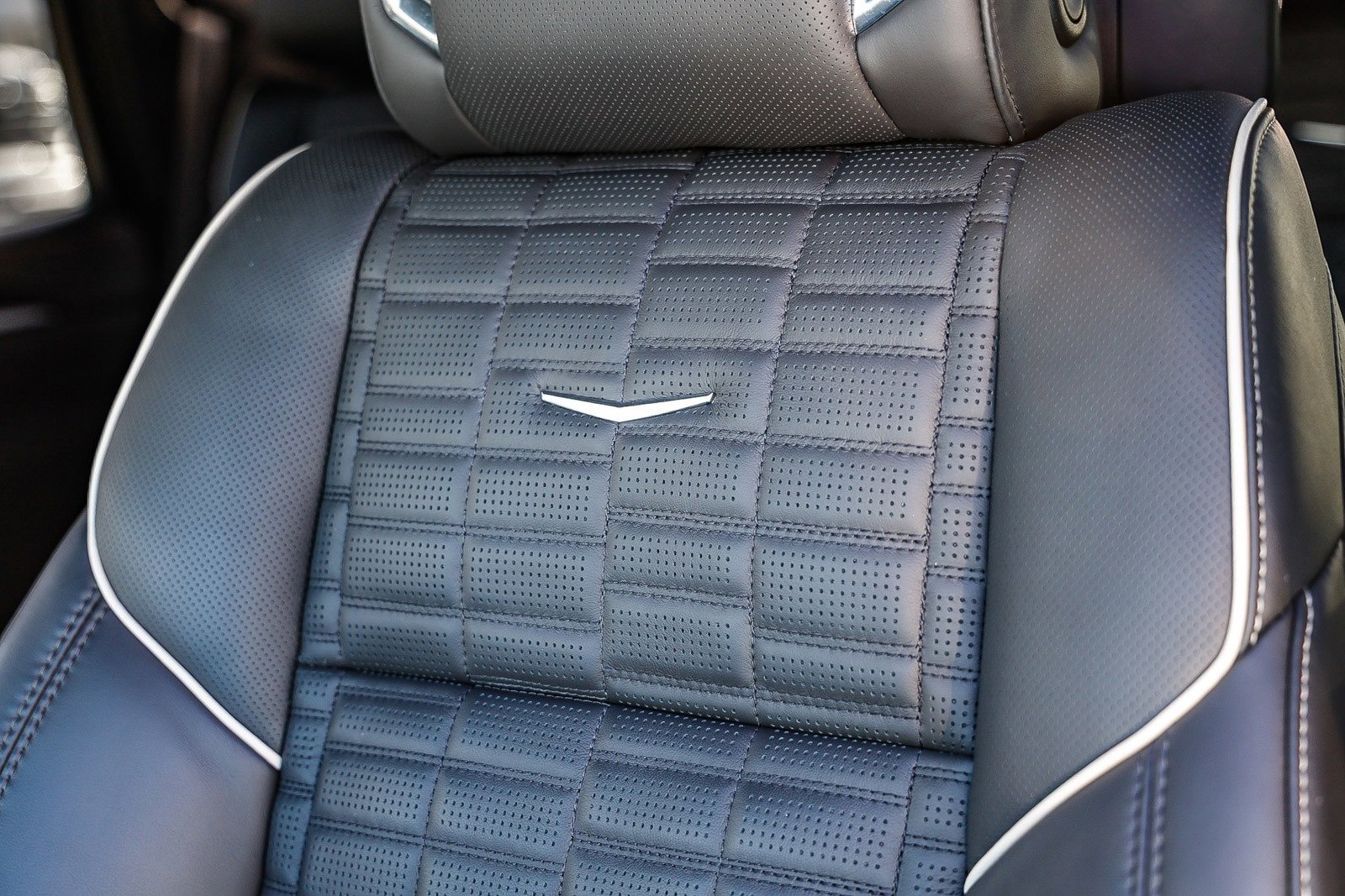 Used 2025 Cadillac Escalade V w/ LPO, Floor Liner Package image 26