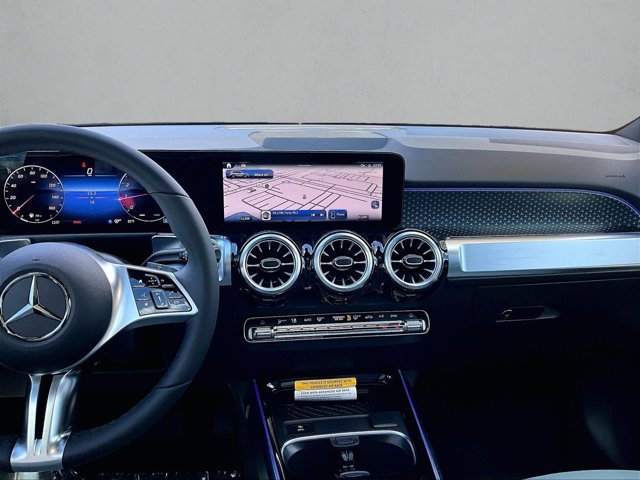 New 2026 Mercedes-Benz GLB 250 image 9