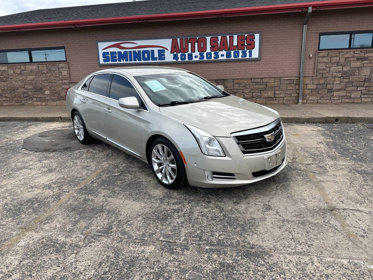 Used 2016 Cadillac XTS Luxury w/ Driver Awareness Package image 2