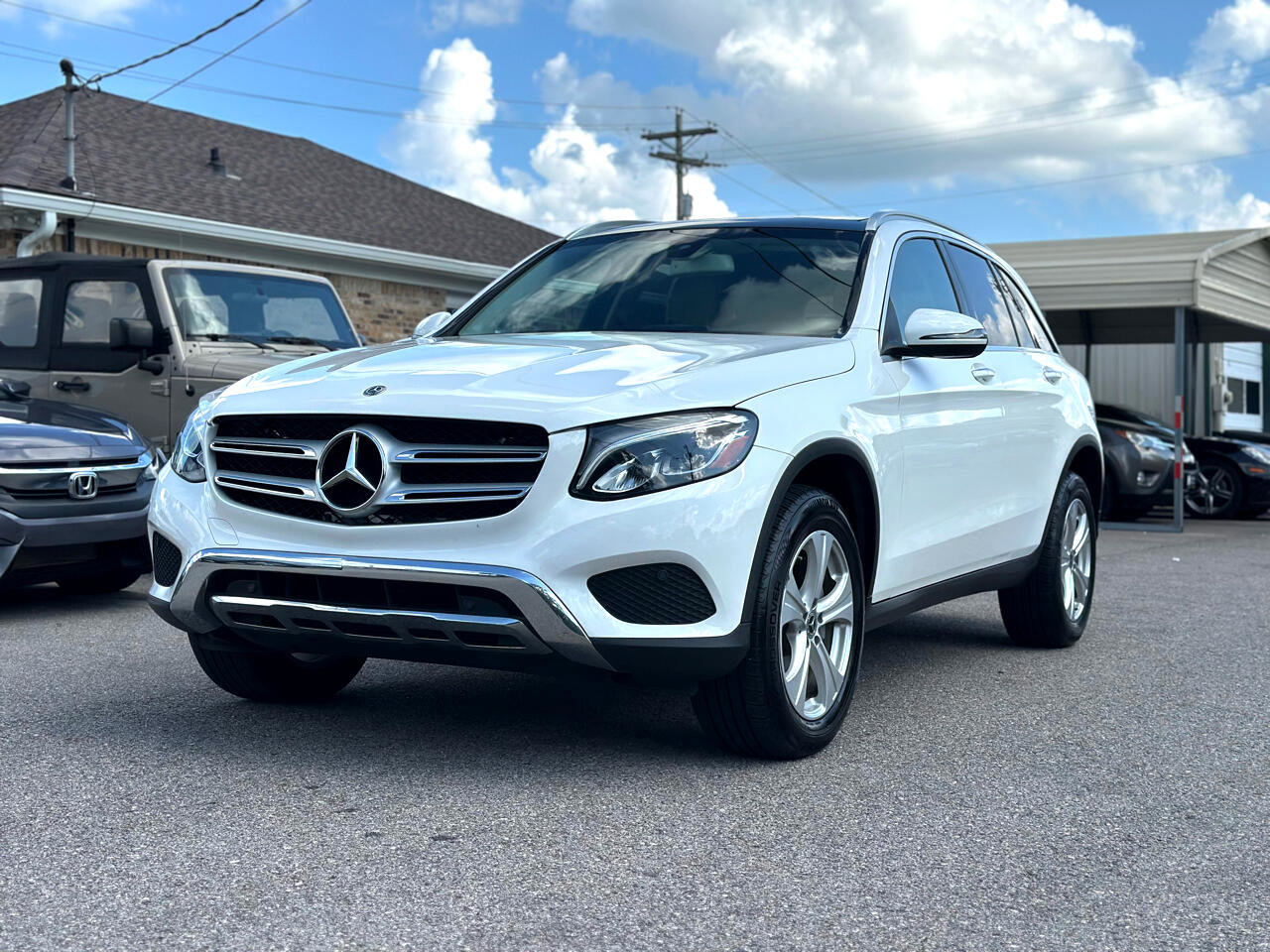 Used 2018 Mercedes-Benz GLC 300 4MATIC image 4