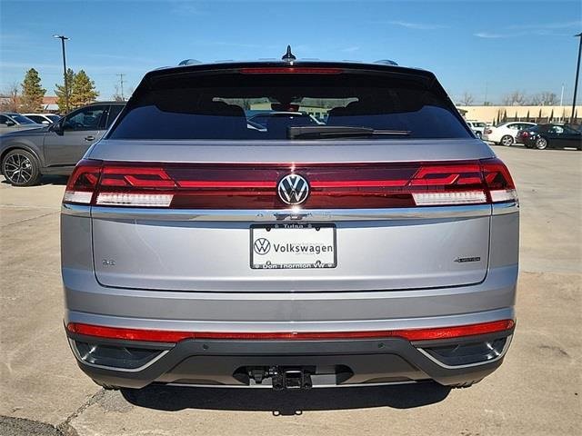 New 2025 Volkswagen Atlas Cross Sport SE image 3