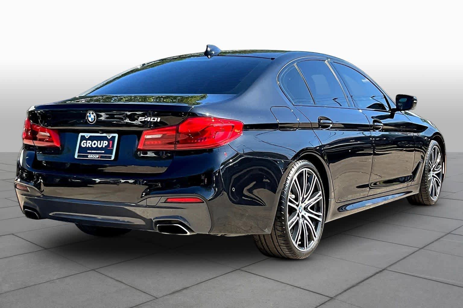 Used 2019 BMW 540i w/ M Sport Package RWD image 13