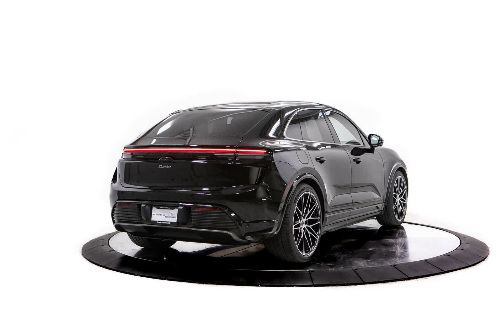 New 2026 Porsche Macan Turbo Electric AWD/4WD image 7