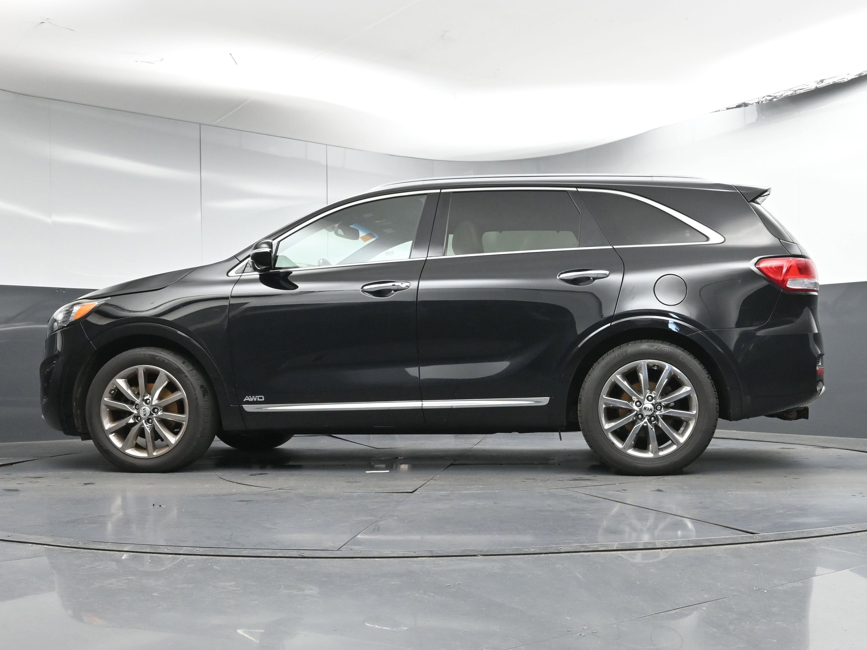 Used 2016 Kia Sorento SX image 29