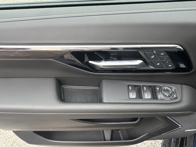 New 2026 Chevrolet Suburban Premier image 25