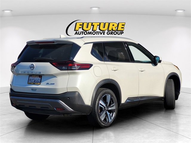 Used 2023 Nissan Rogue SL w/ SL Premium Package image 4