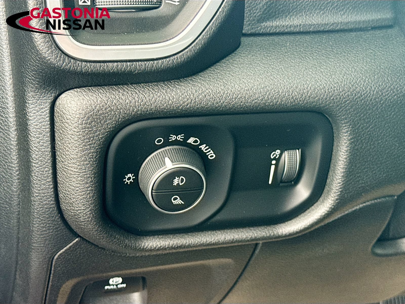 Used 2021 RAM 1500 Big Horn AWD/4WD image 13