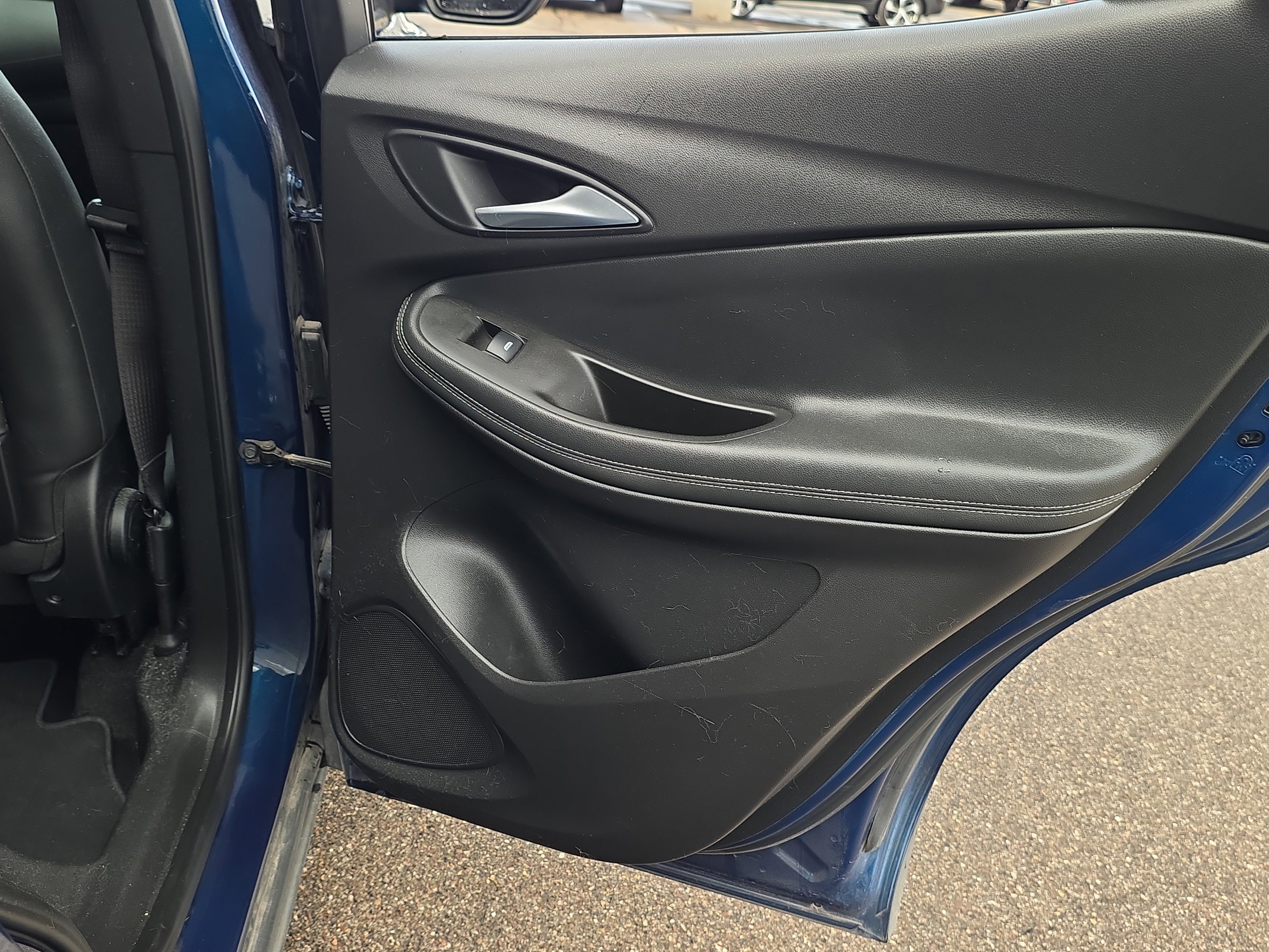 Used 2020 Buick Encore GX Preferred w/ Cold Weather Comfort Package image 25