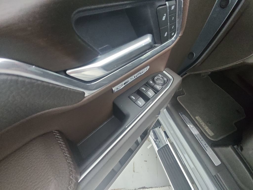 Used 2025 GMC Sierra 1500 Denali AWD/4WD image 12