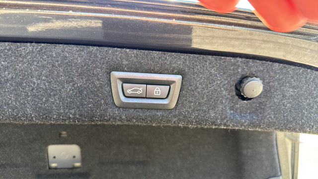 Used 2022 BMW 530i RWD image 10