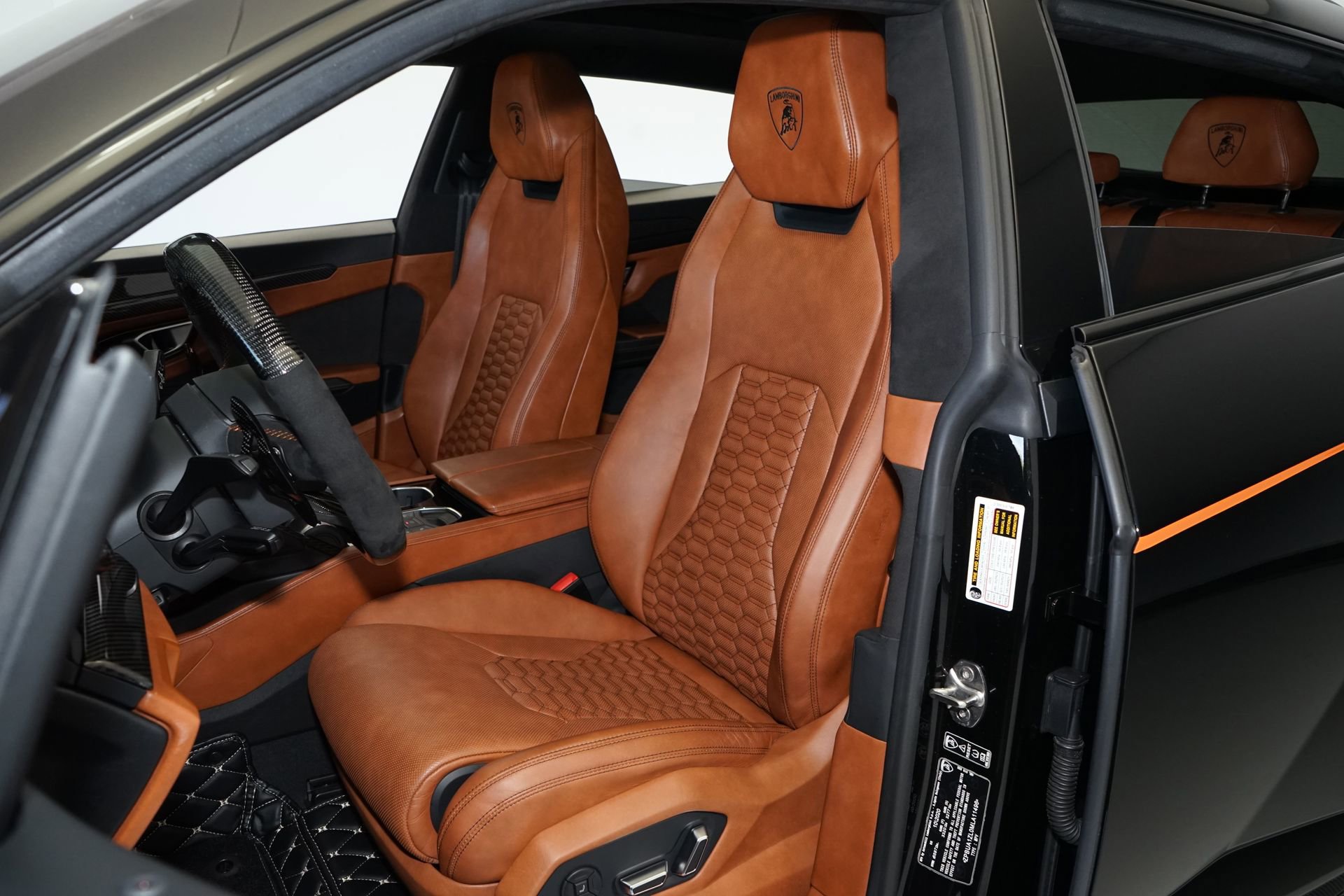 Used 2021 Lamborghini Urus image 20