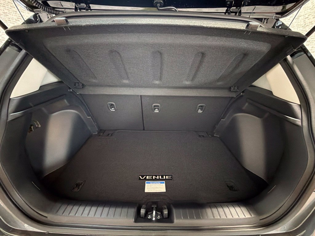 New 2026 Hyundai Venue SEL FWD image 13
