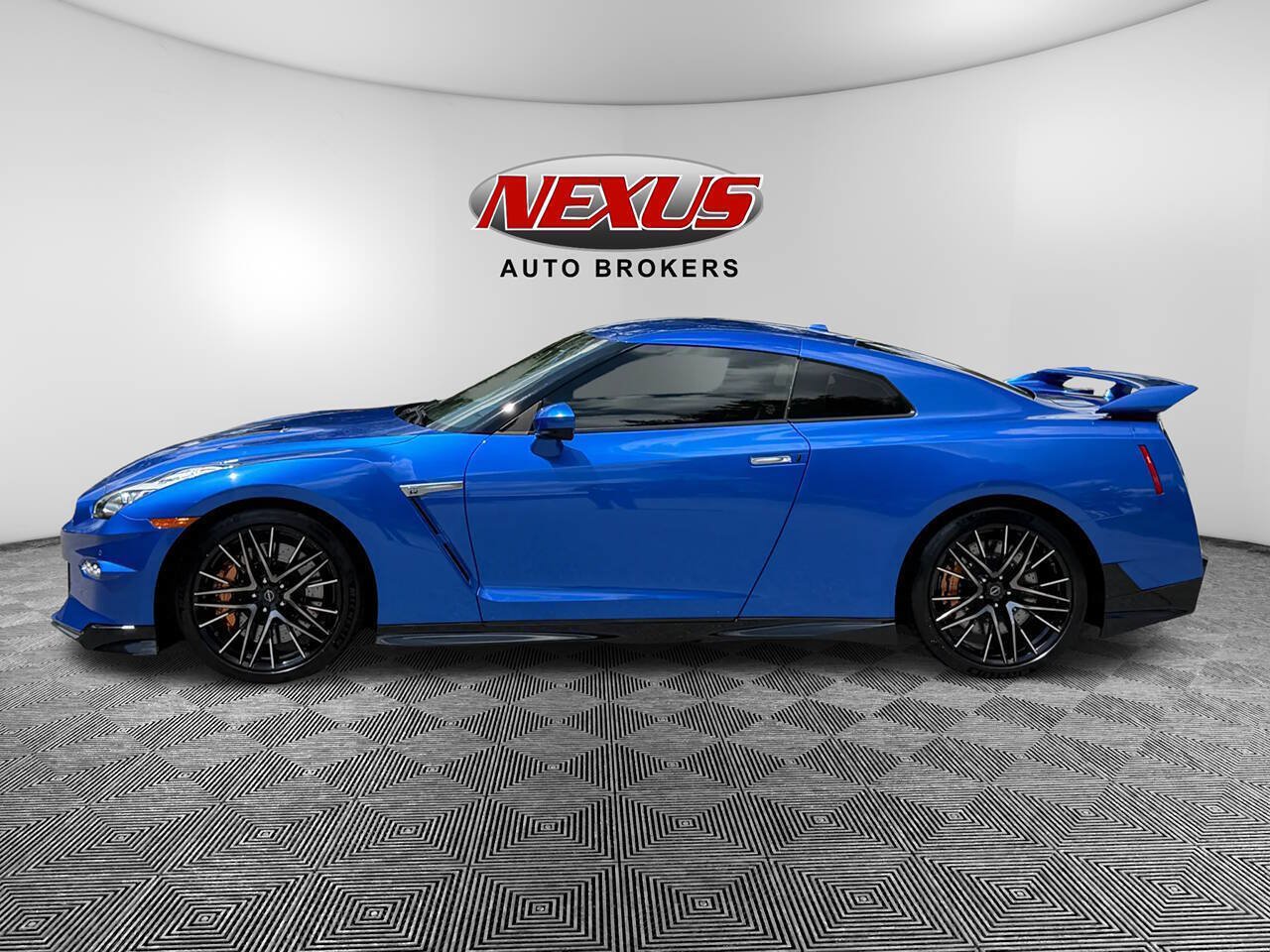 Used 2024 Nissan GT-R Premium w/ Premium Interior Package AWD/4WD image 7