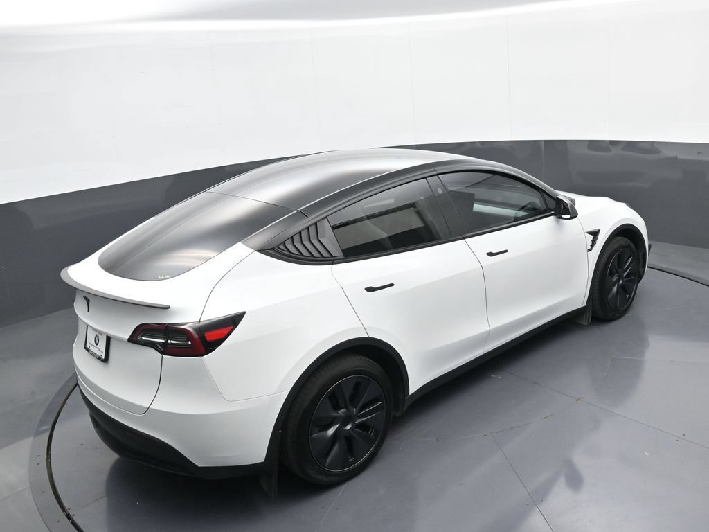 Used 2025 Tesla Model Y Long Range RWD image 36