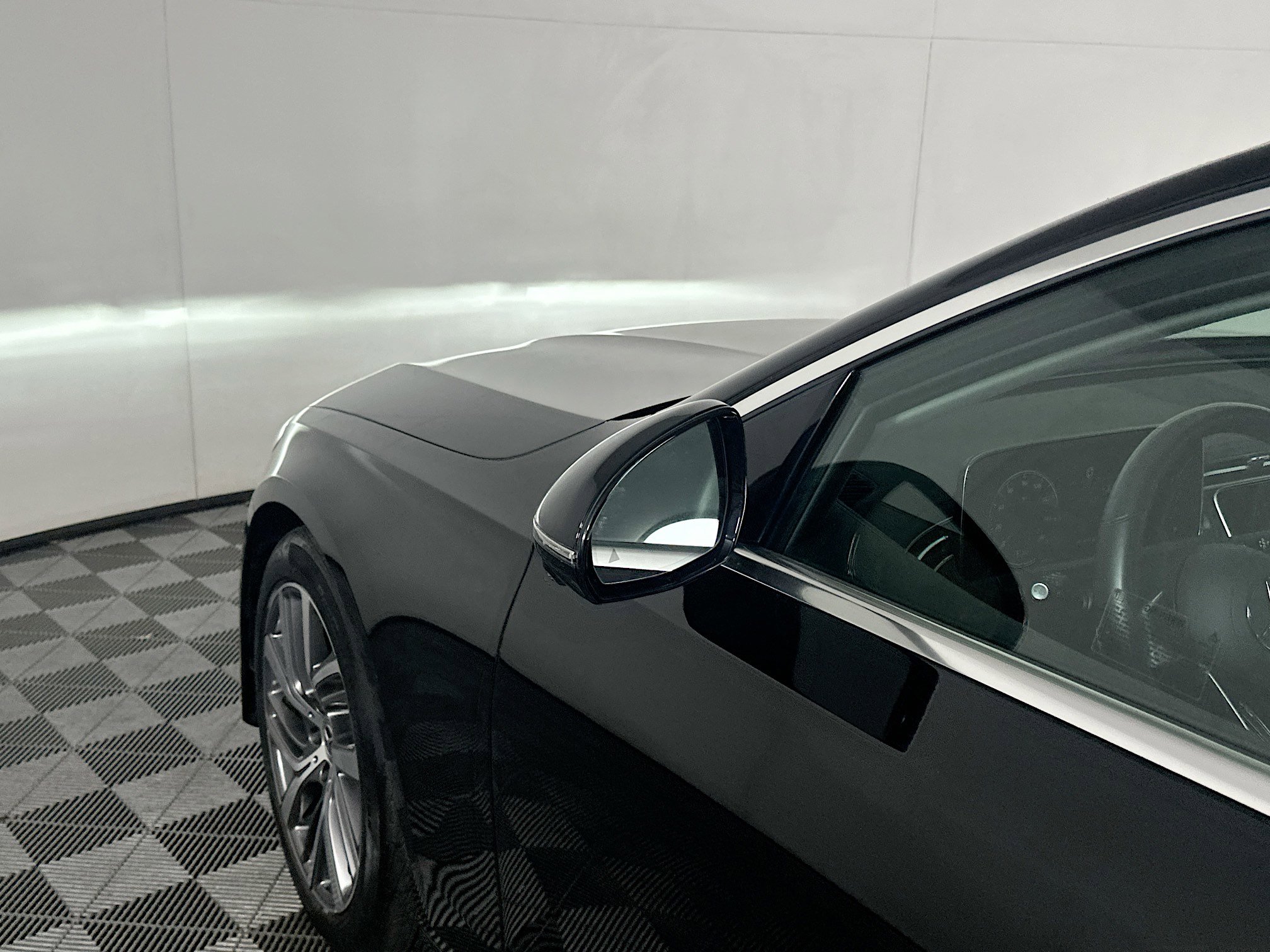 Used 2025 Mercedes-Benz E 350 Sedan image 16