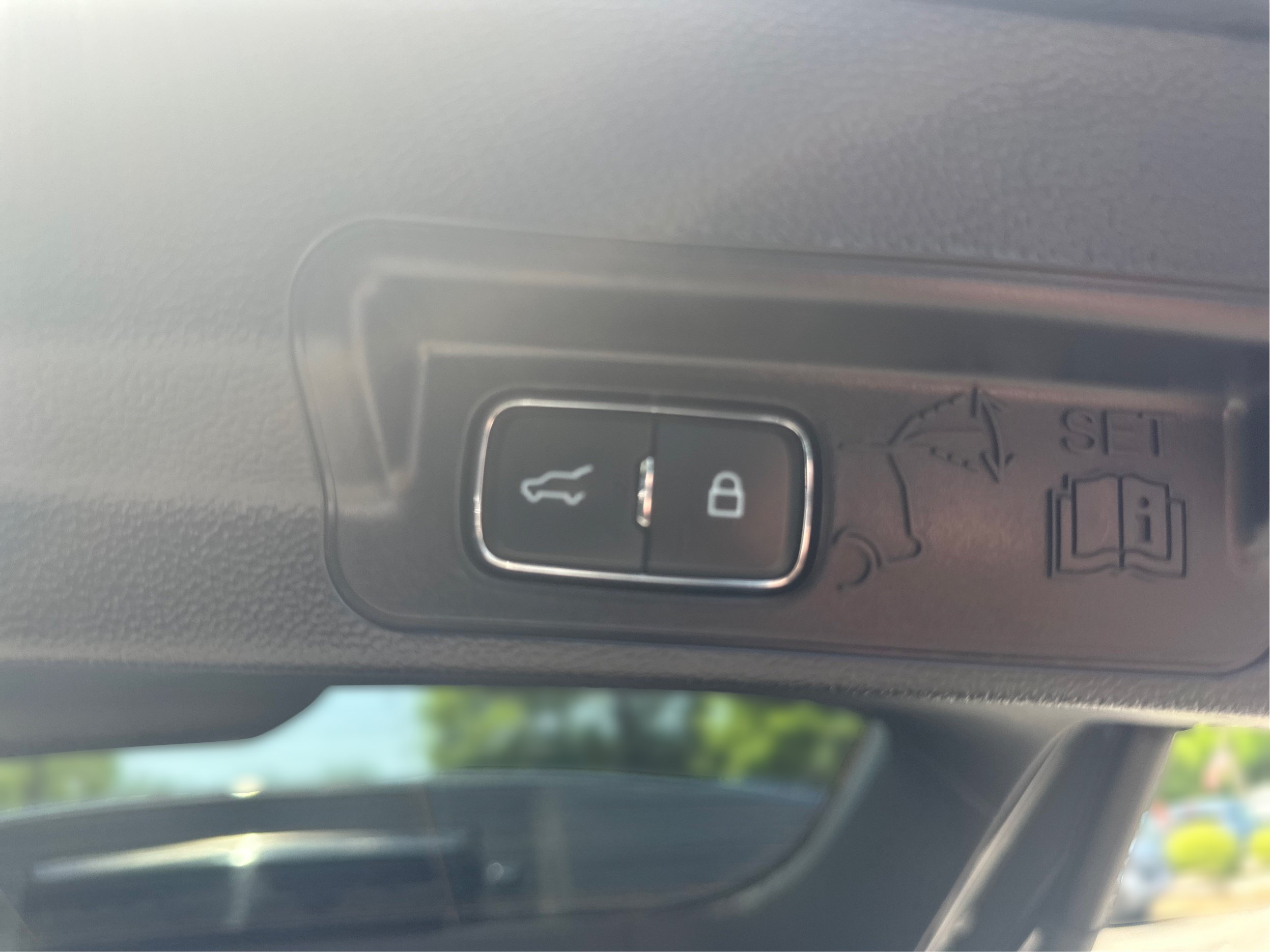 Used 2023 Ford Explorer XLT w/ Equipment Group 202A AWD/4WD image 26