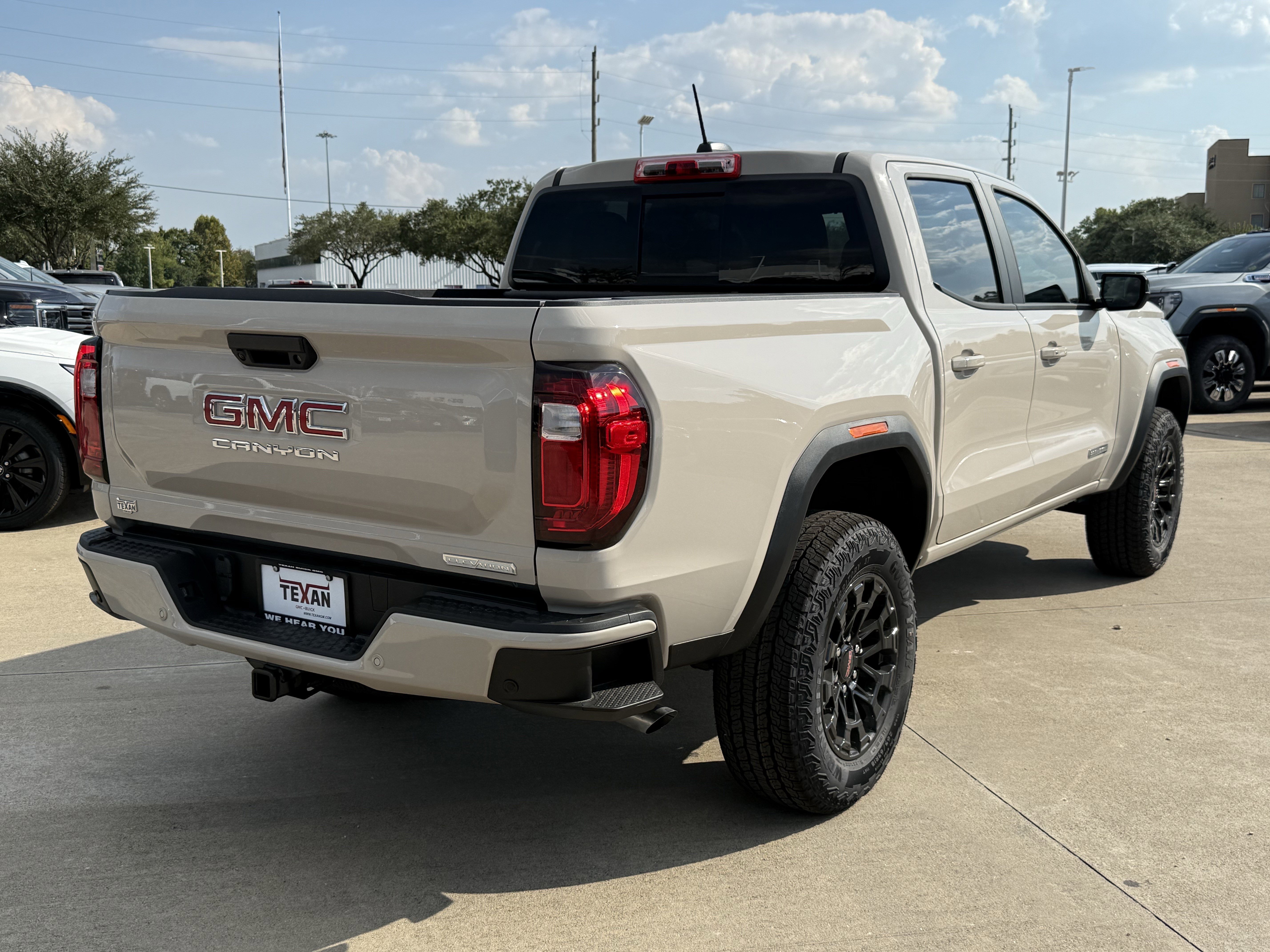 New 2026 GMC Canyon Elevation w/ Convenience Package image 5