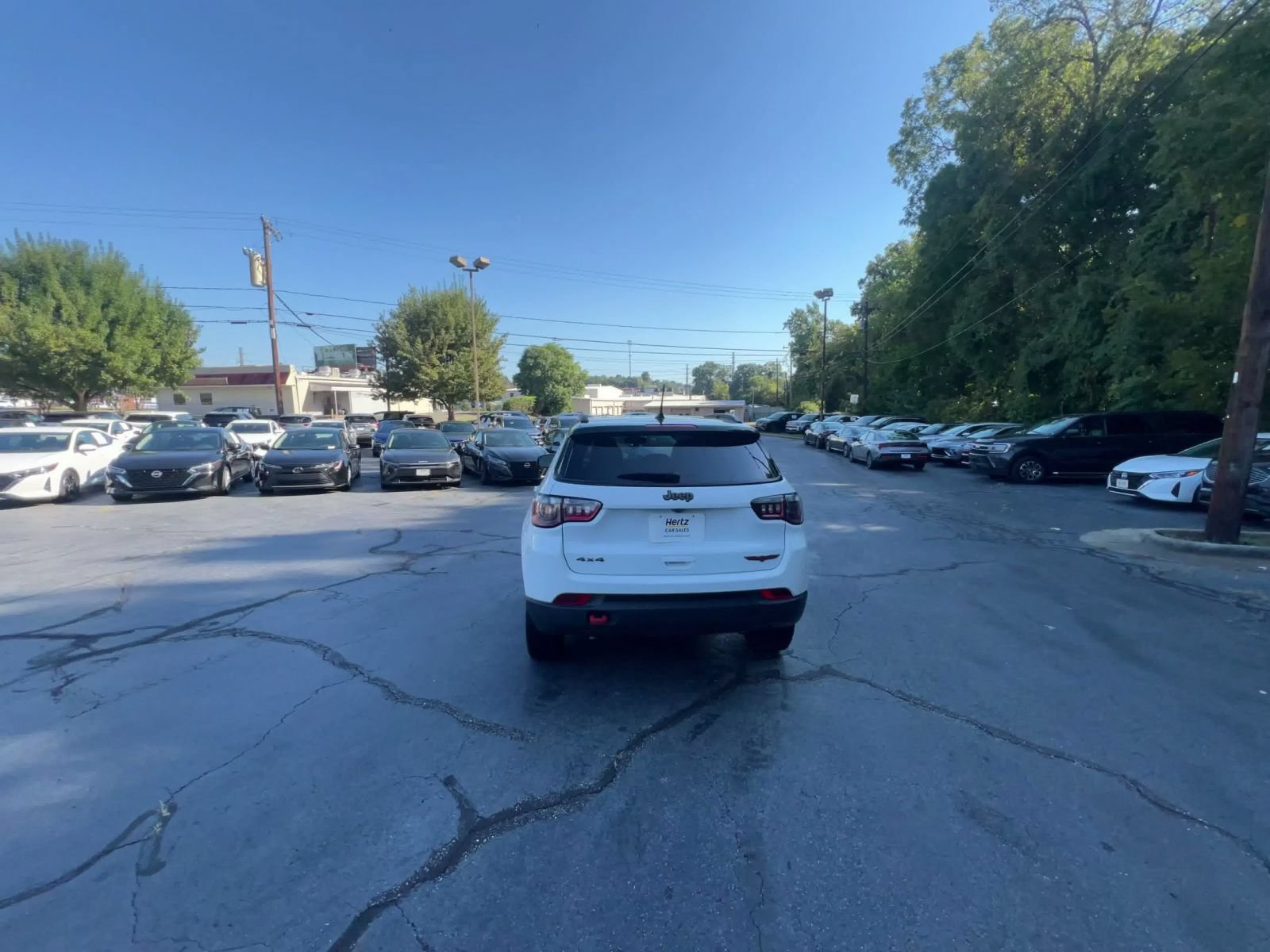 Used 2025 Jeep Compass Trailhawk AWD/4WD image 12