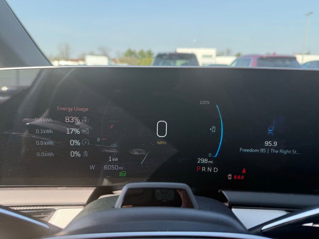 Certified 2025 Cadillac Optiq Luxury 2 w/ LPO, Floor Liner Package image 23