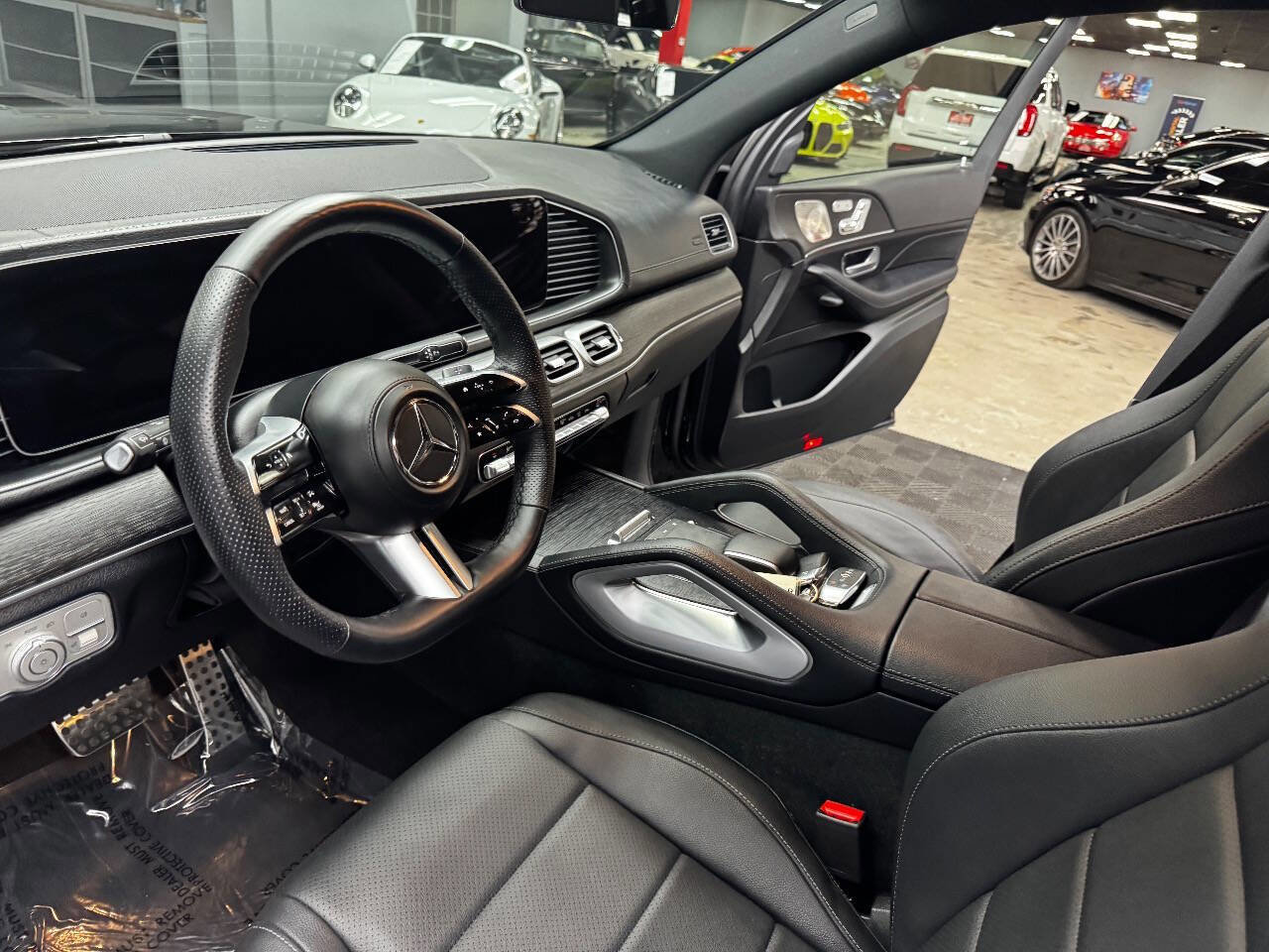 Used 2025 Mercedes-Benz GLS 450 4MATIC image 30