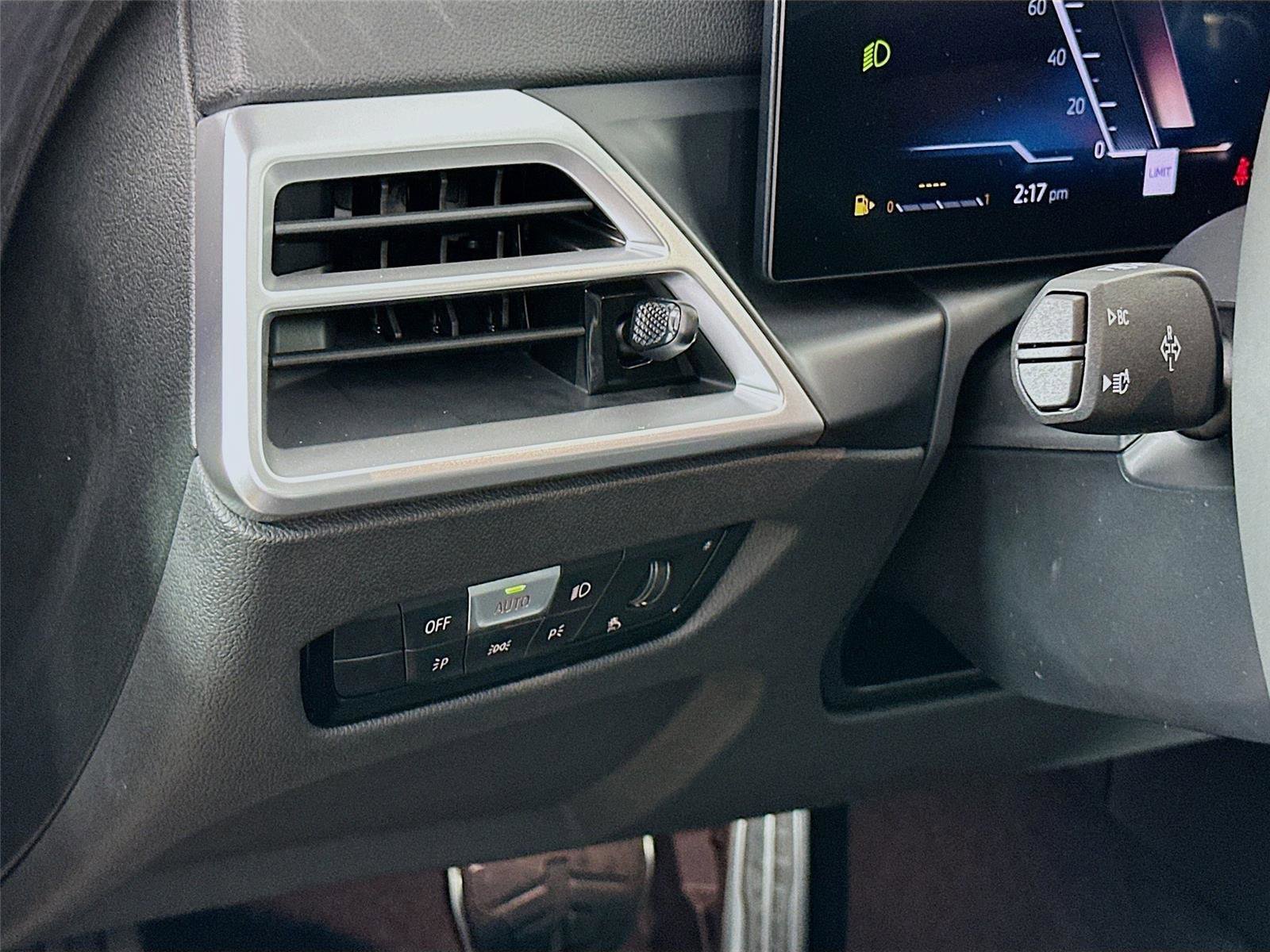 New 2026 BMW 330i xDrive Sedan w/ M Sport Package image 10