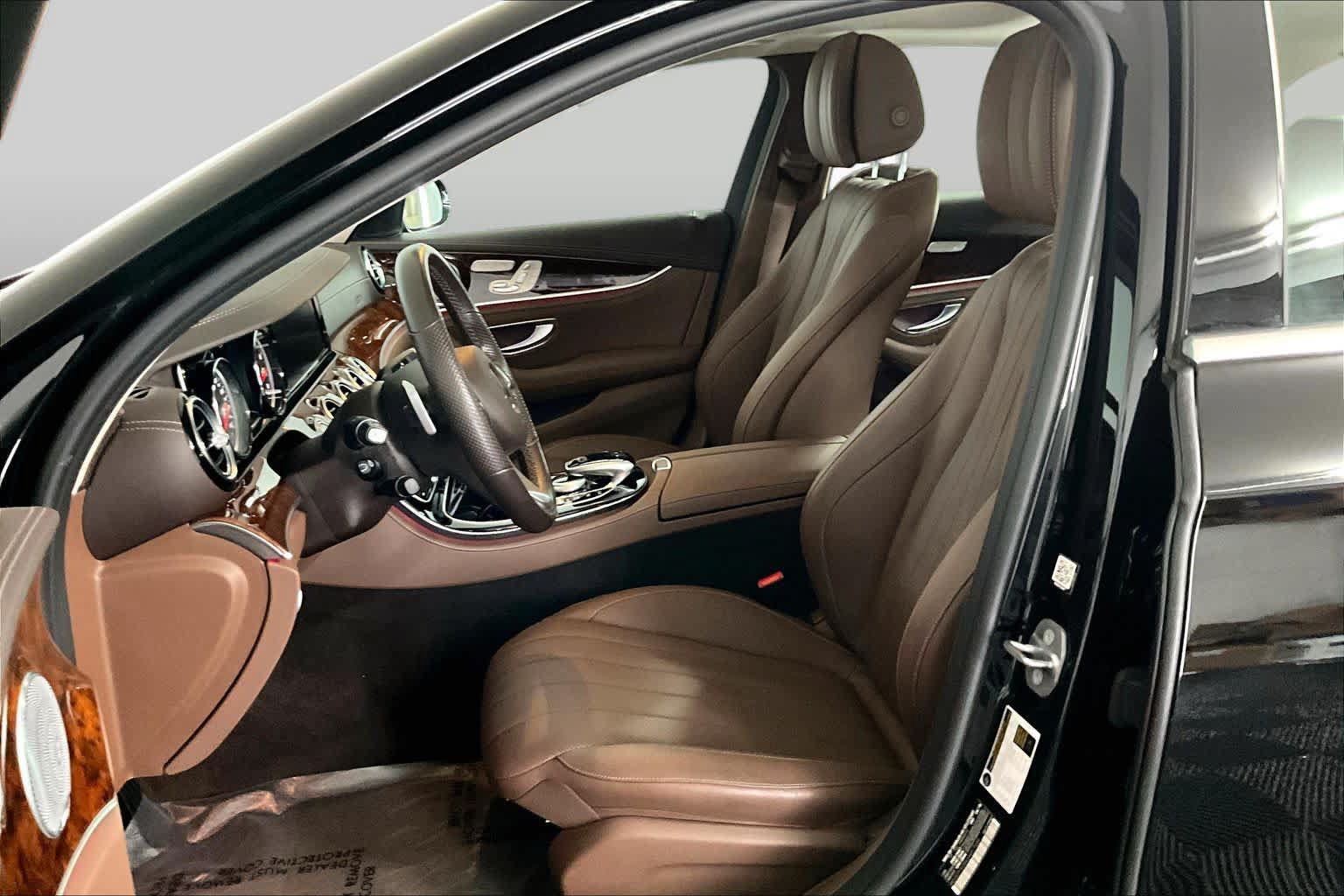 Used 2018 Mercedes-Benz E 400 4MATIC Sedan image 9