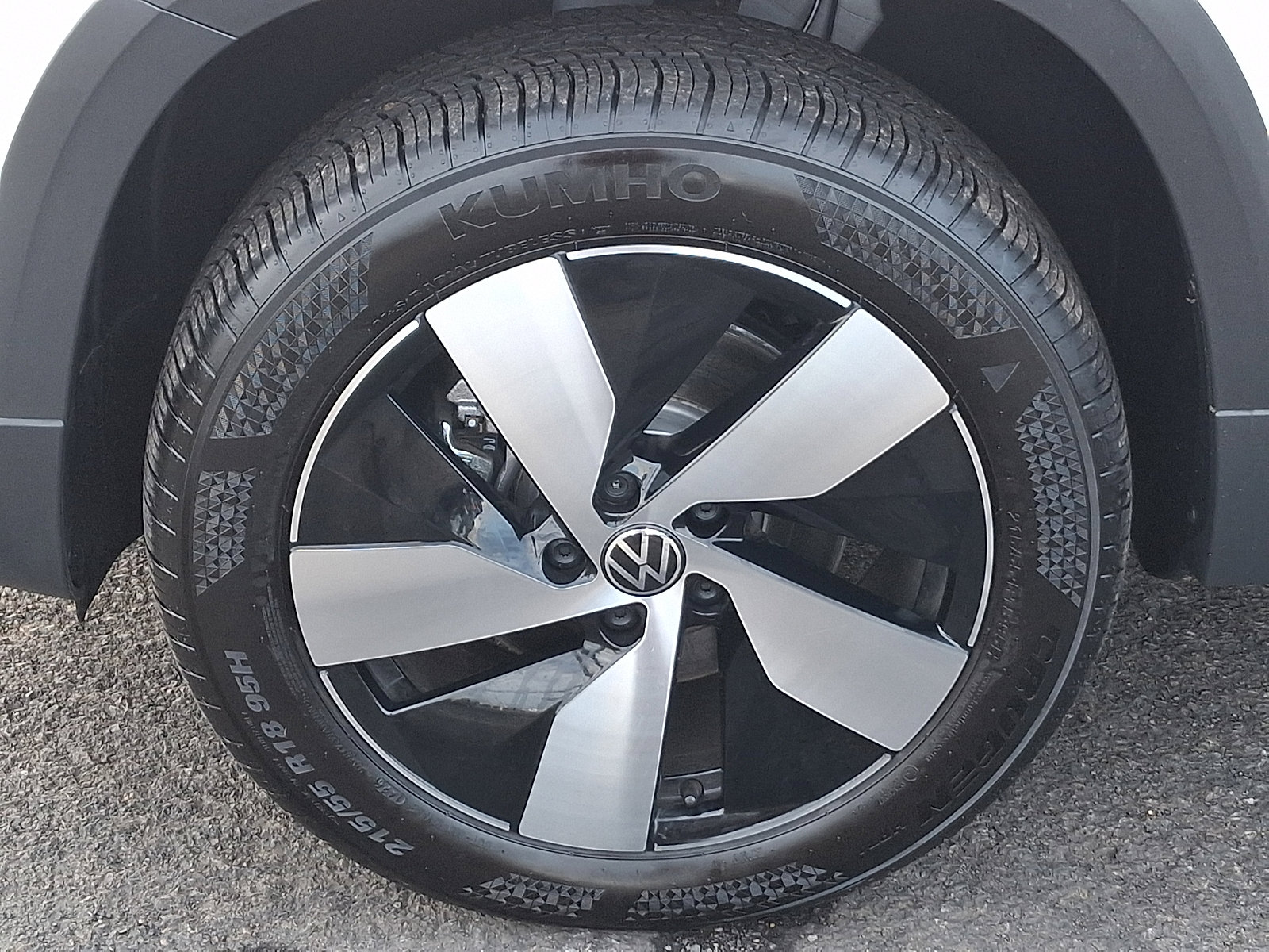 Certified 2025 Volkswagen Taos S AWD/4WD image 27