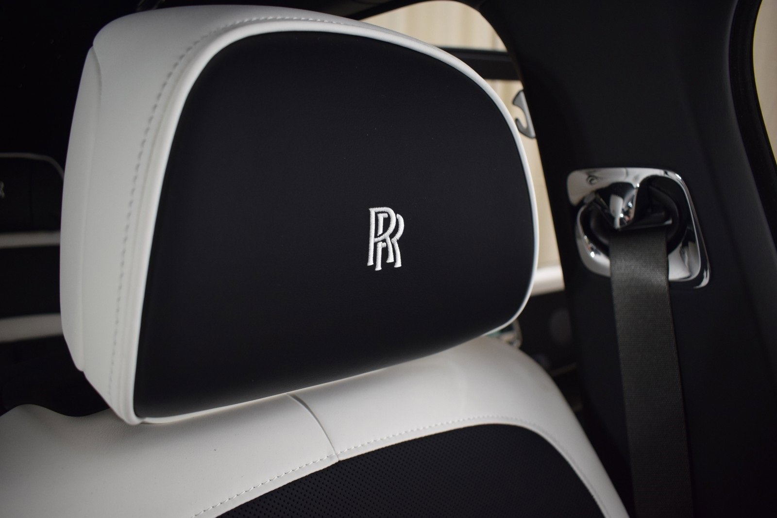 New 2026 Rolls-Royce Cullinan image 38