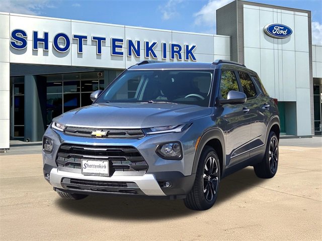 Used 2022 Chevrolet TrailBlazer LT w/ Confidence II Package image 3