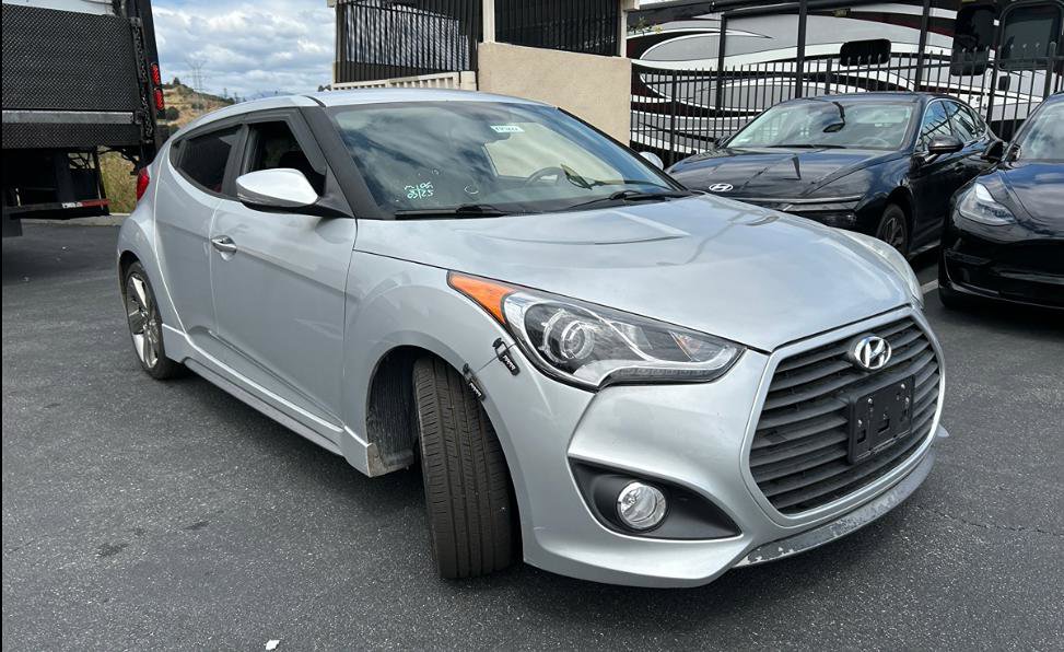 Used 2014 Hyundai Veloster Turbo FWD image 3