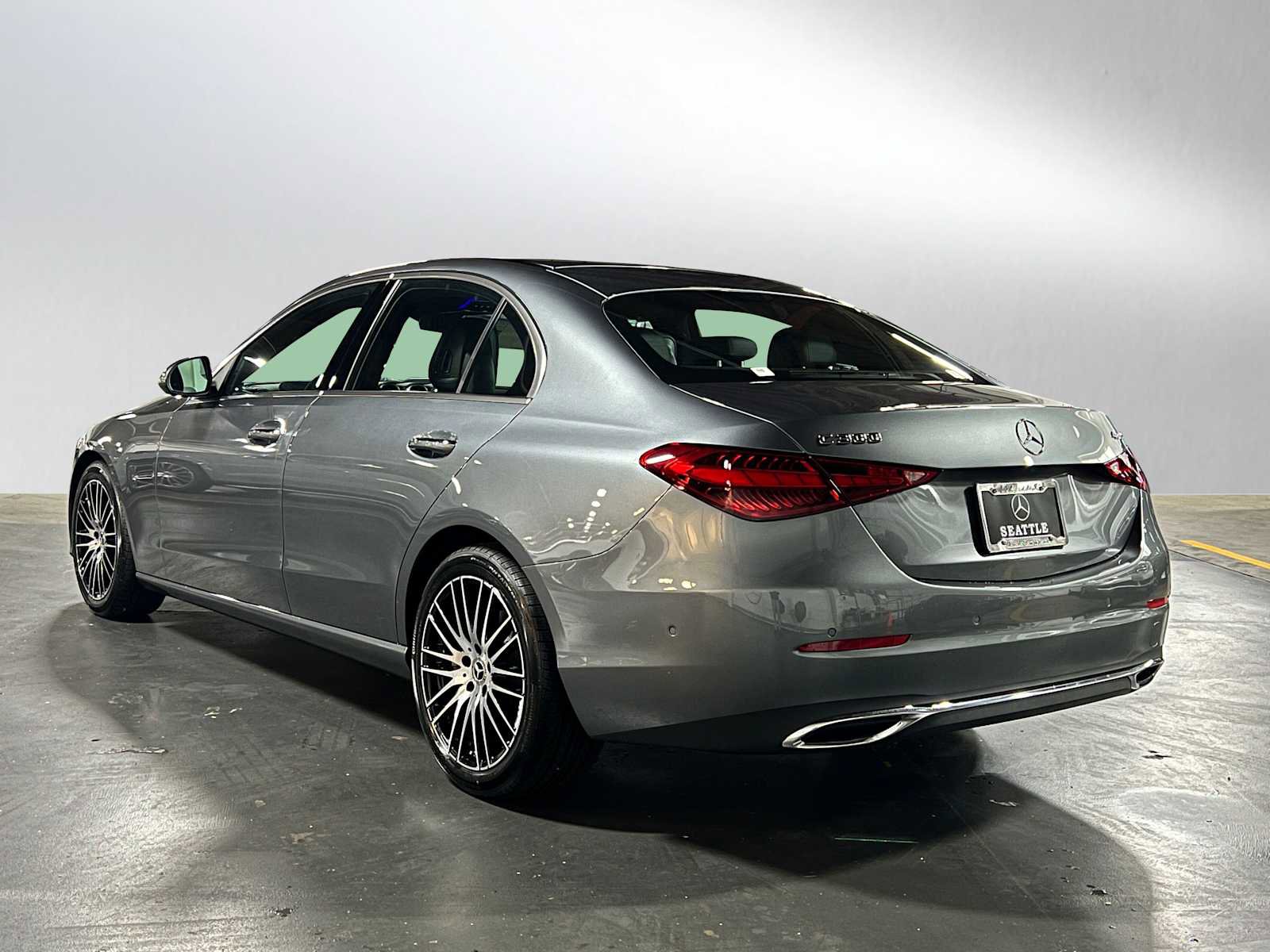 Used 2025 Mercedes-Benz C 300 4MATIC Sedan image 6