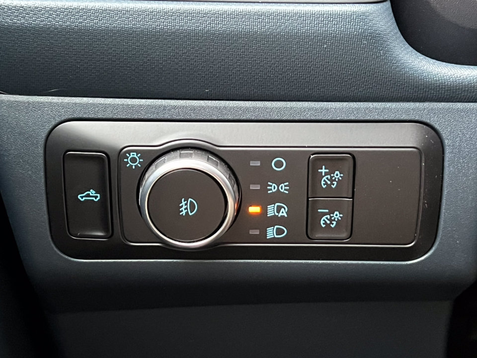 Used 2026 Ford Maverick Lobo AWD/4WD image 18