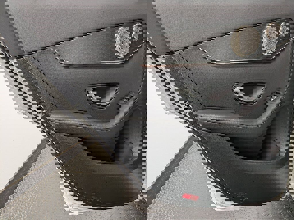 Used 2021 Mercedes-Benz GLC 300 4MATIC image 22