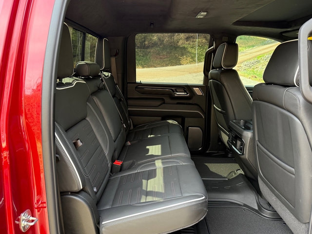 Used 2026 GMC Sierra 2500 AT4X image 26