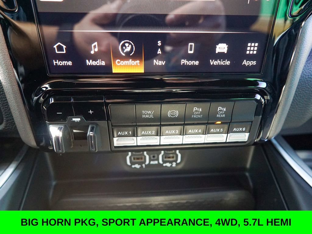 Used 2024 RAM 2500 Big Horn w/ Night Edition AWD/4WD image 29