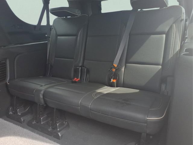Used 2024 Chevrolet Suburban Premier AWD/4WD image 25