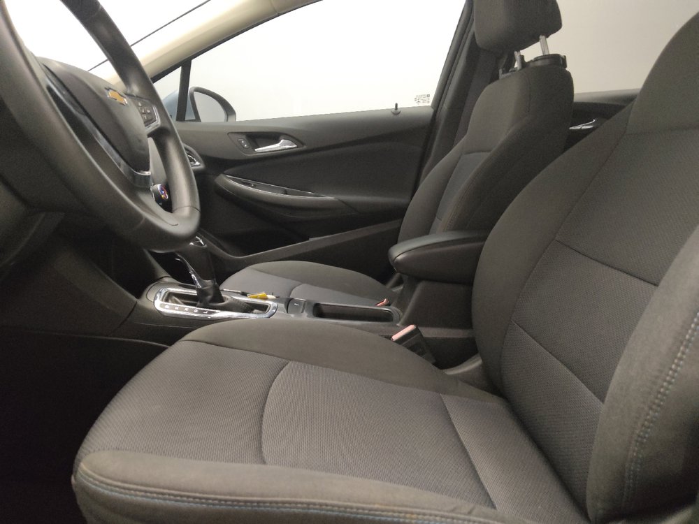 Used 2017 Chevrolet Cruze LT w/ Convenience Package FWD image 17