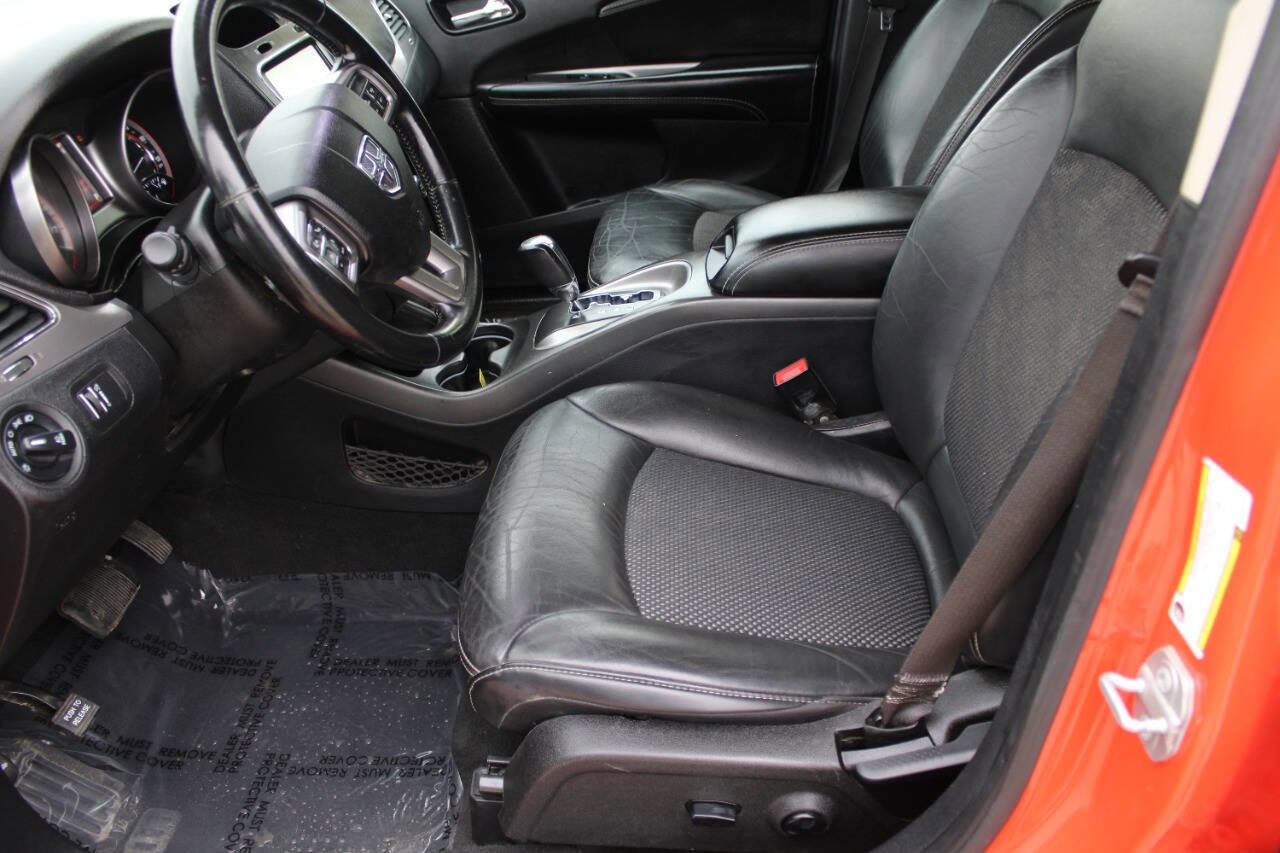 Used 2019 Dodge Journey Crossroad w/ Popular Equipment Group image 13