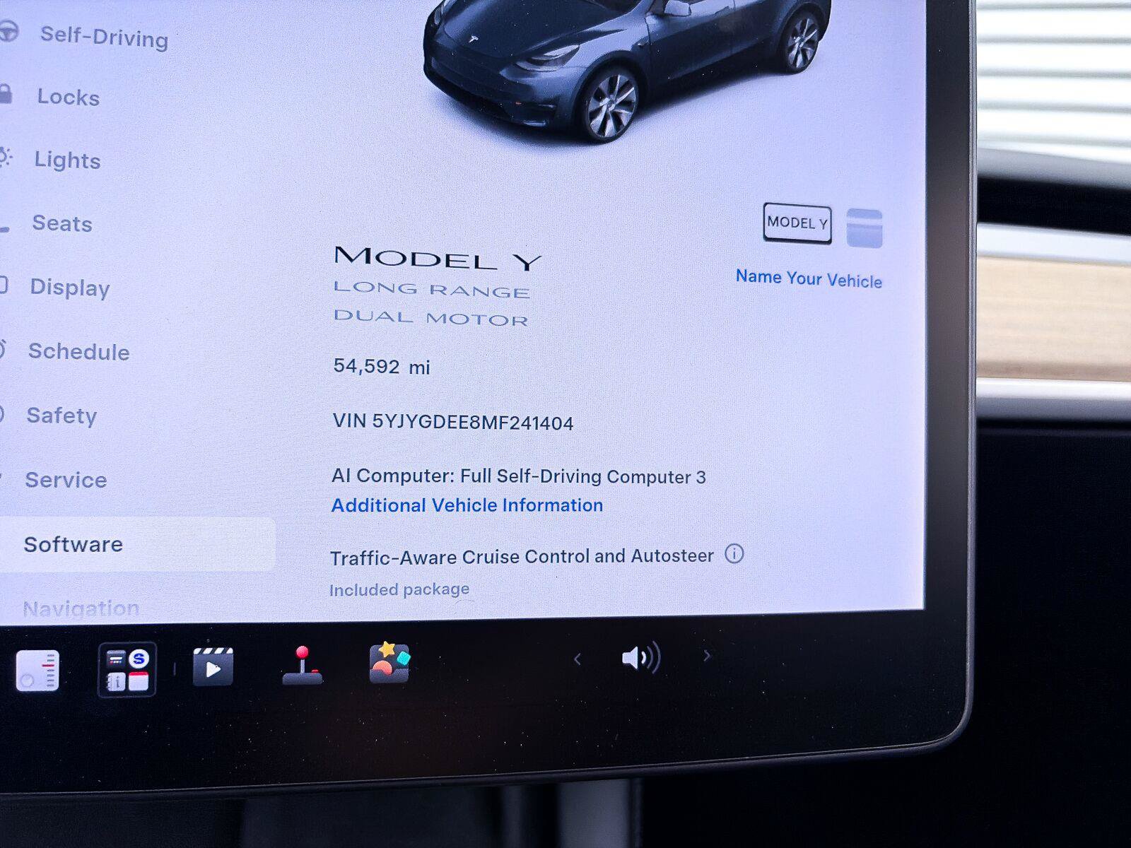 Used 2021 Tesla Model Y Long Range AWD/4WD image 29