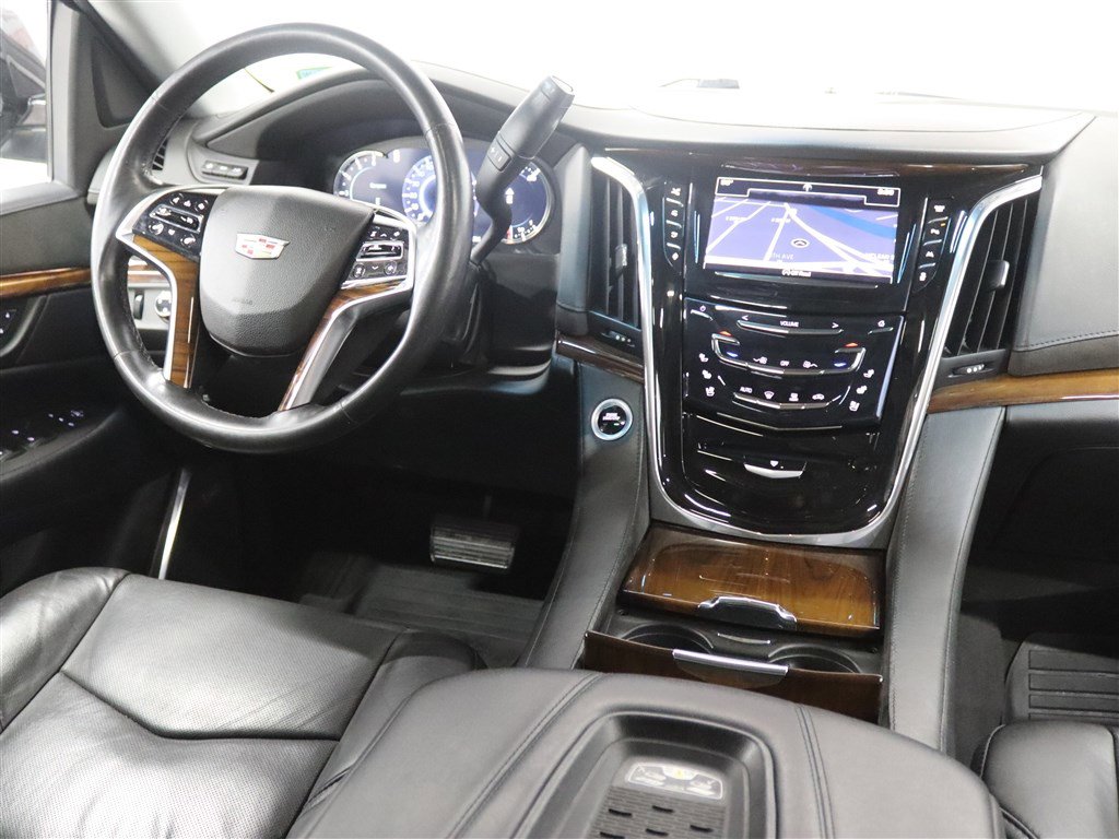 Used 2016 Cadillac Escalade ESV Premium AWD/4WD image 28