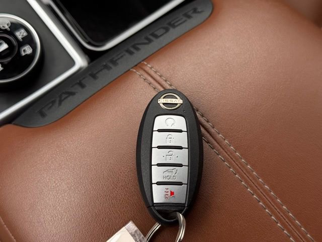 Used 2022 Nissan Pathfinder Platinum w/ Cargo Package image 33