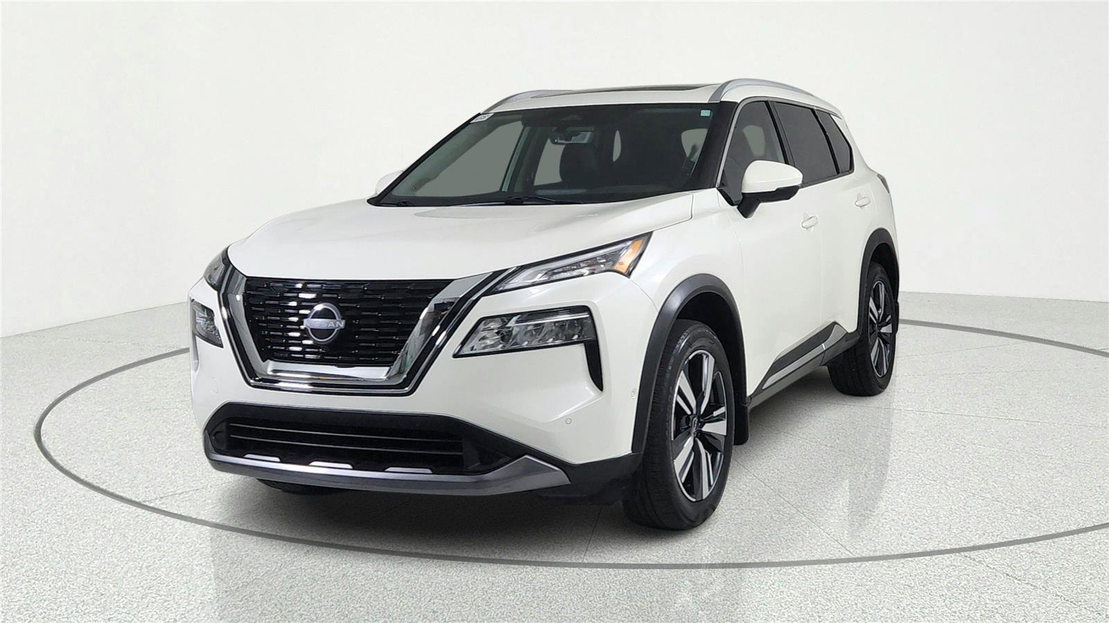Used 2023 Nissan Rogue SL w/ SL Premium Package AWD/4WD image 2