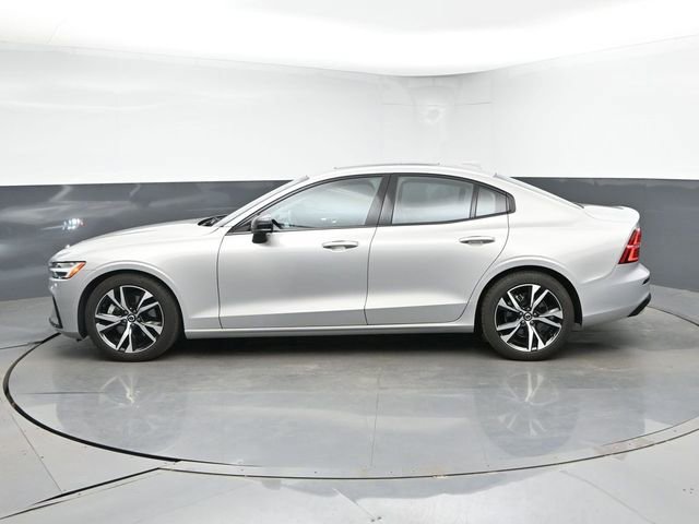 Used 2023 Volvo S60 B5 Core w/ Climate Package FWD image 6