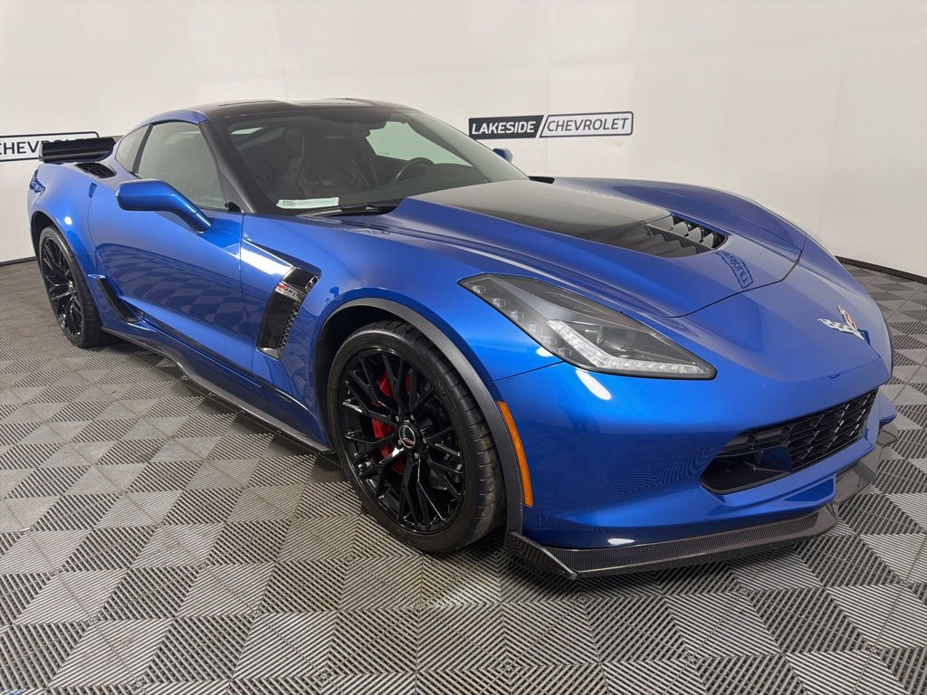 Used 2015 Chevrolet Corvette Z06 w/ 3LZ Preferred Equipment Group image 7