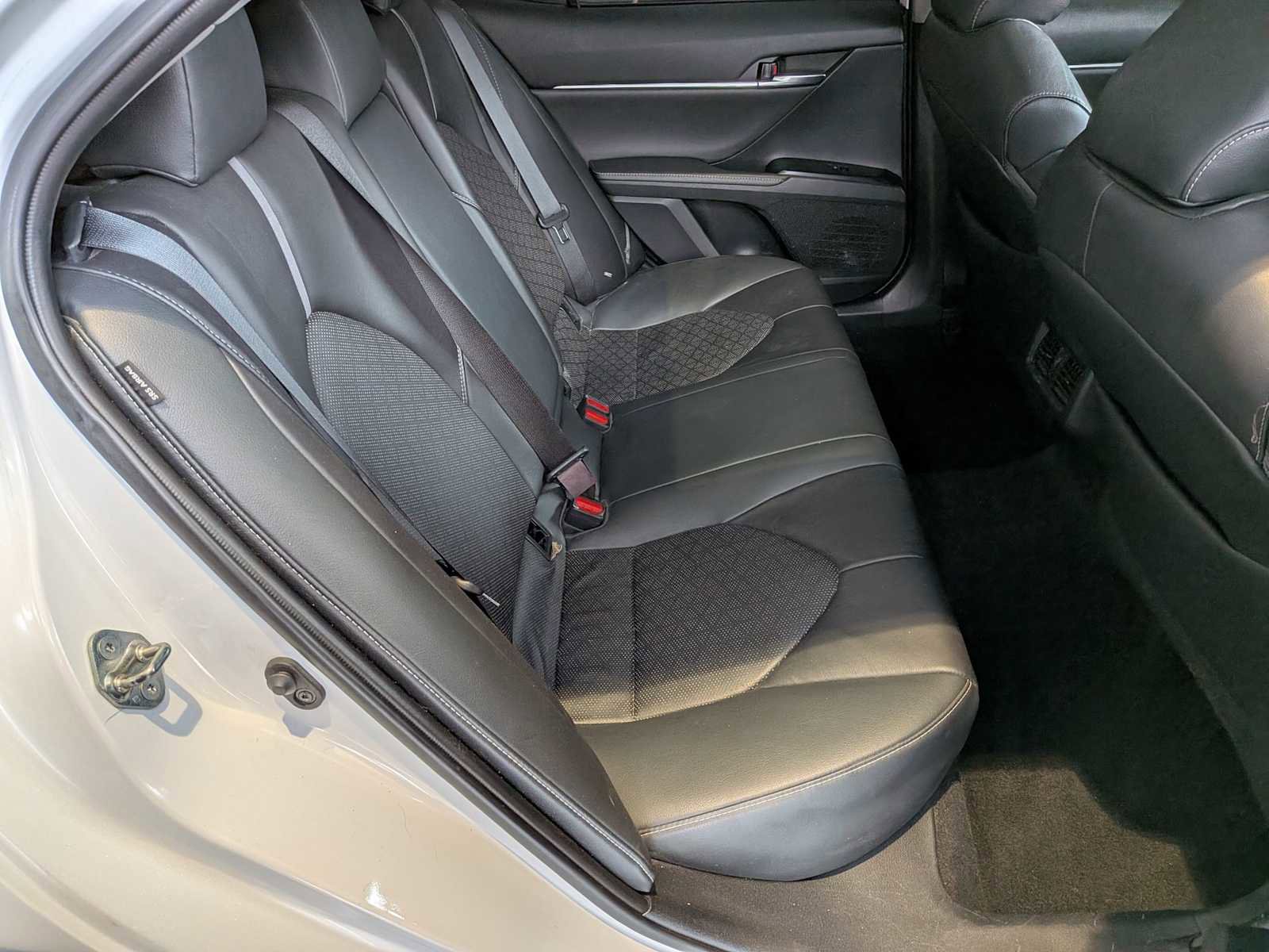 Used 2019 Toyota Camry XSE FWD image 19