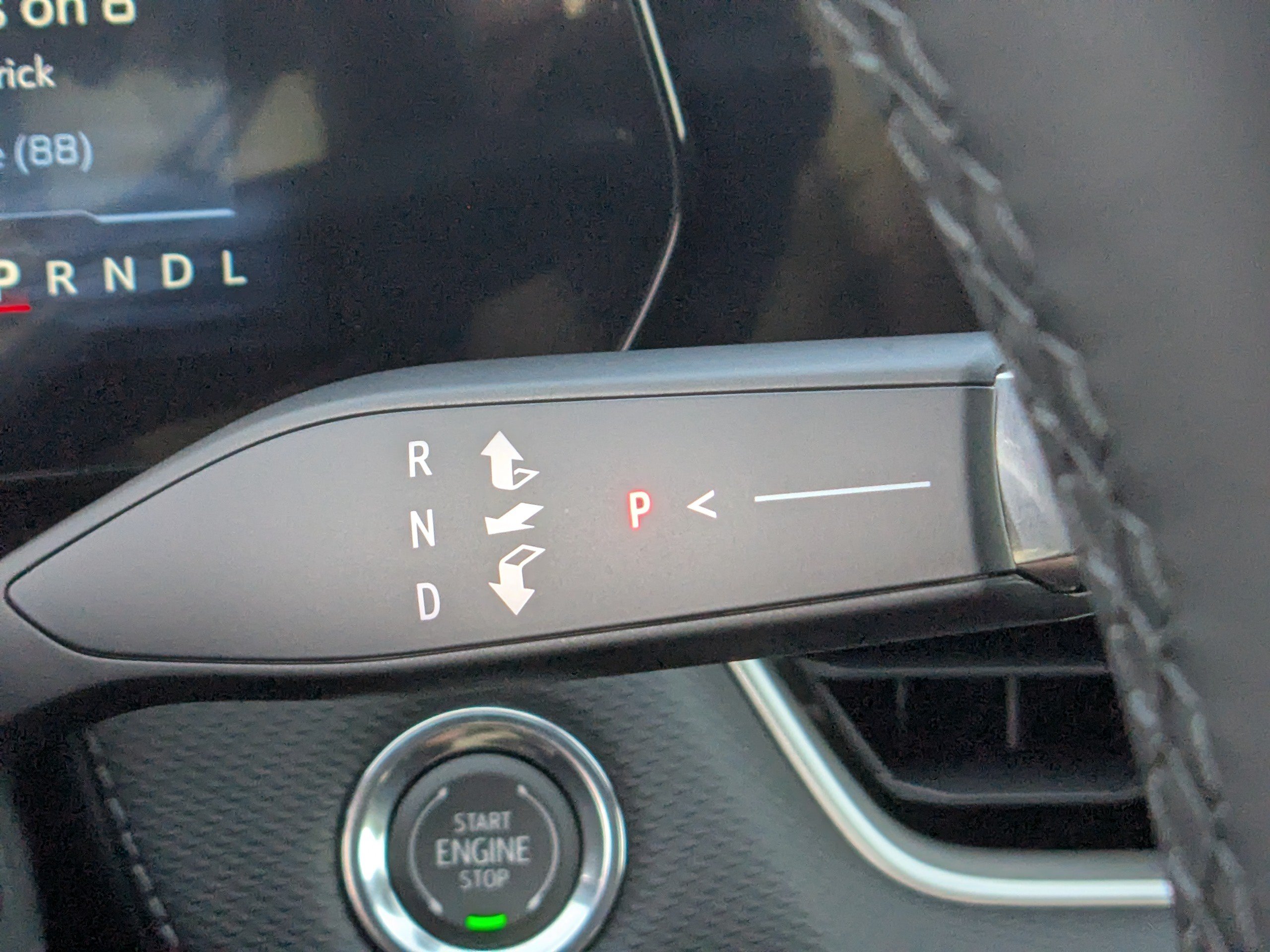 New 2027 Chevrolet Equinox LT w/ Convenience Package II FWD image 27