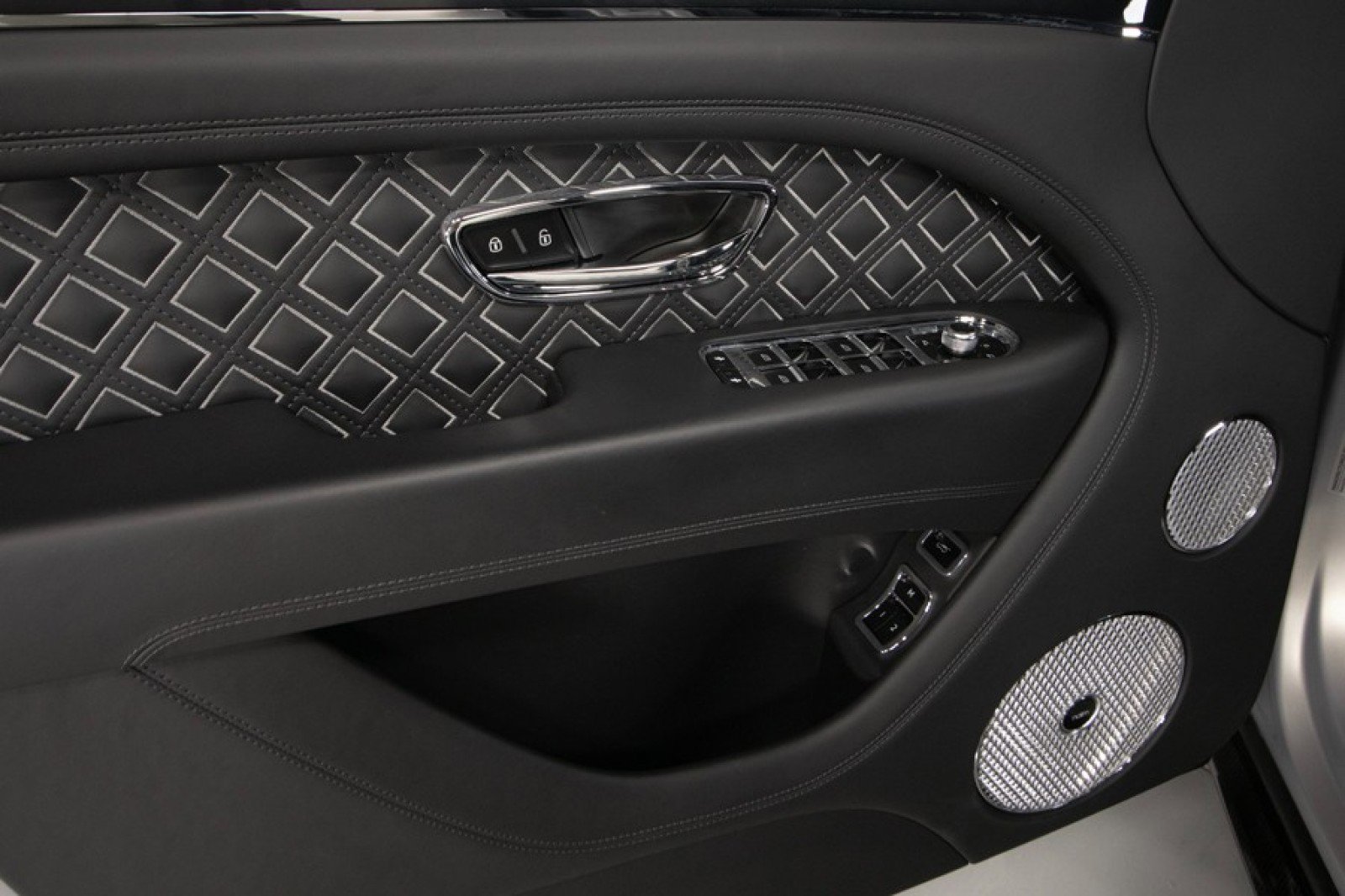 Used 2023 Bentley Bentayga Speed image 49